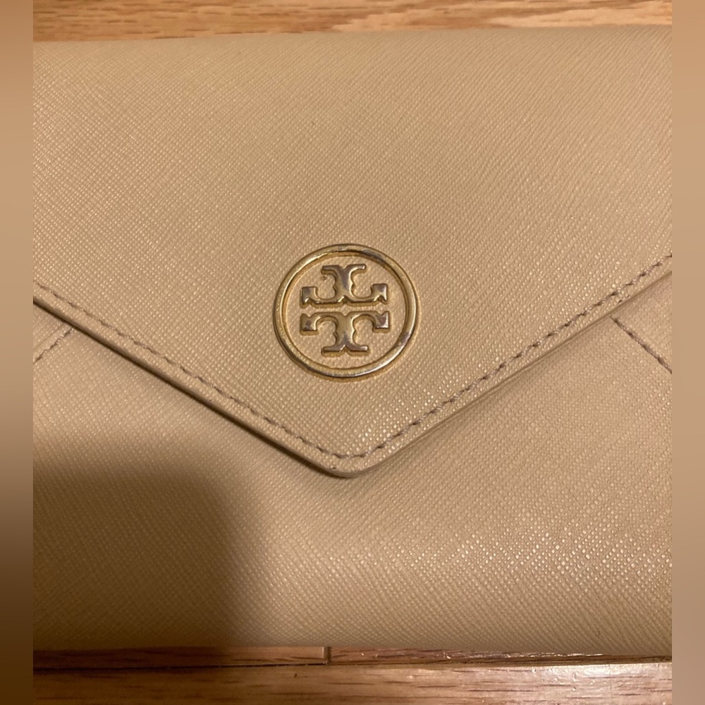 Tory Burch Wristlet/Clutch LIKE NEW!! - Picture 9 of 9